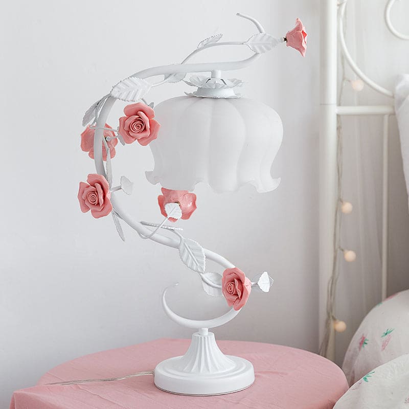FloraRose – Pastoral Style Table Lamp