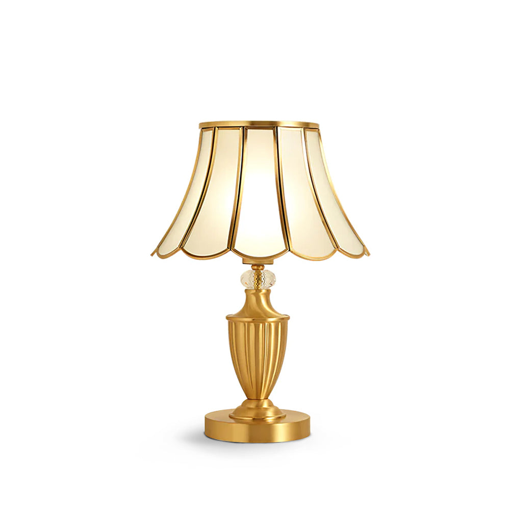 ChicLuxe – Minimalist Table Lamp with Gold Stem