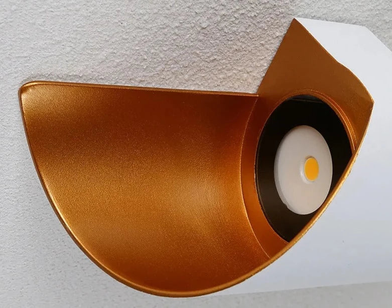 IronEdge – Modern Wall Light Crafted from Iron and Acrylic