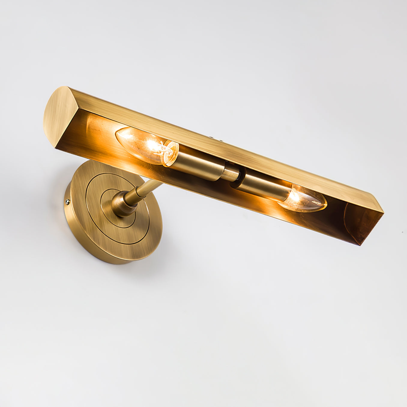 TimelessLume – Luxurious Gold Wall Lamp for Classic Interiors