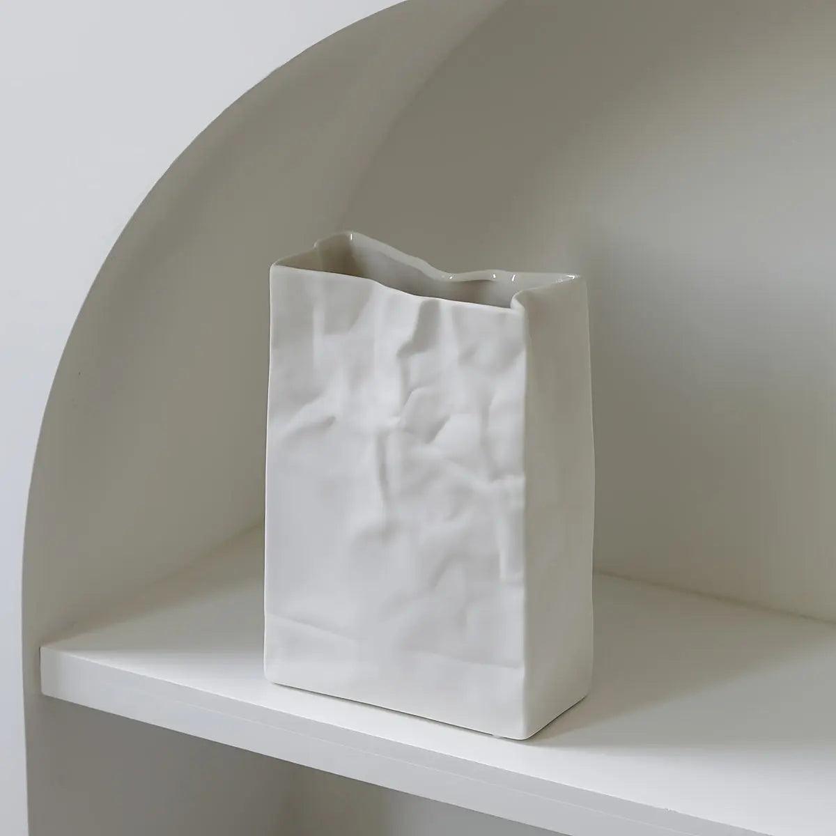 PaperFlow - Stylish Paper Vase