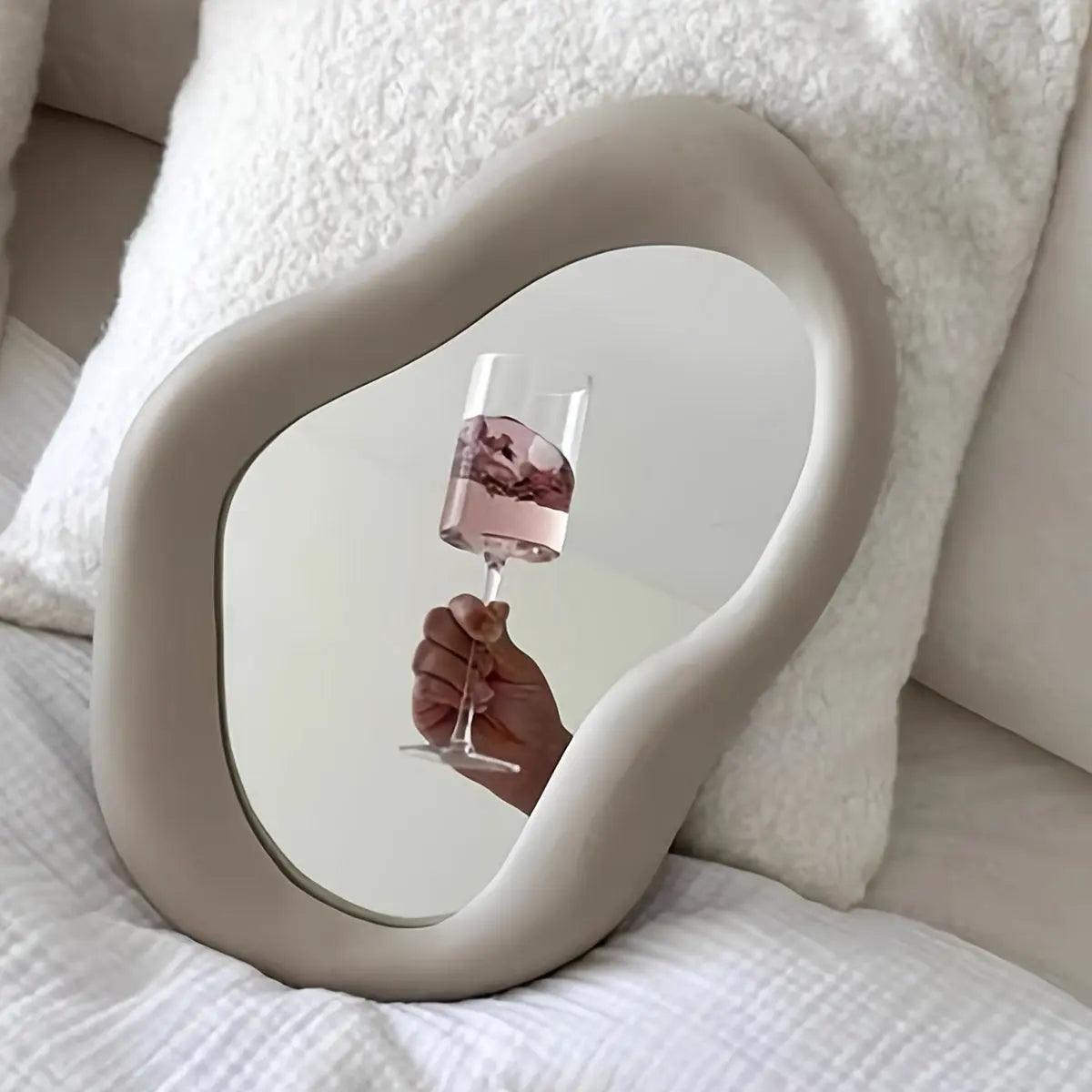 ReflectaCharm - Timeless Vintage Mirror
