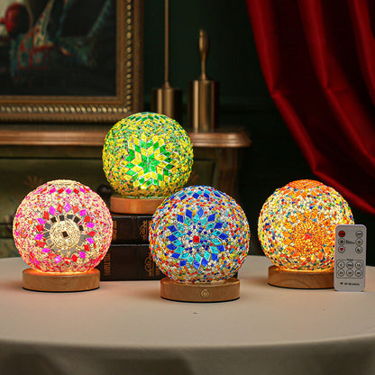 BohoGlow – Moderne Boheme Bordlampe med USB Opladning