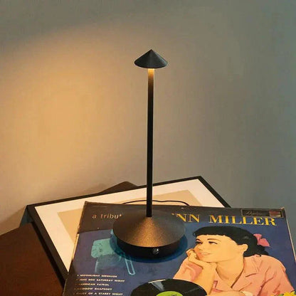 BeamLuxe - Sleek Wireless Table Light