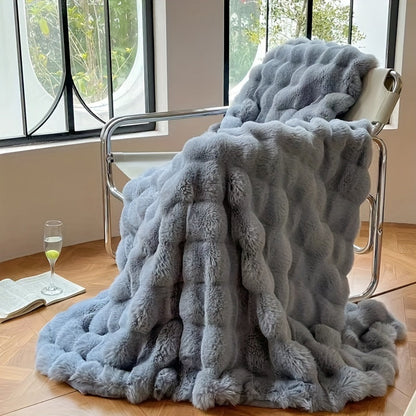 FleeceHaven - Luxuriously Soft Bubble Fleece Blanket for Relaxing