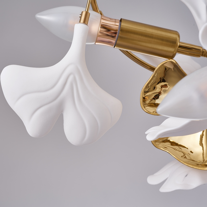 NatureGlow – Elegant Ginkgo Leaf Pendant