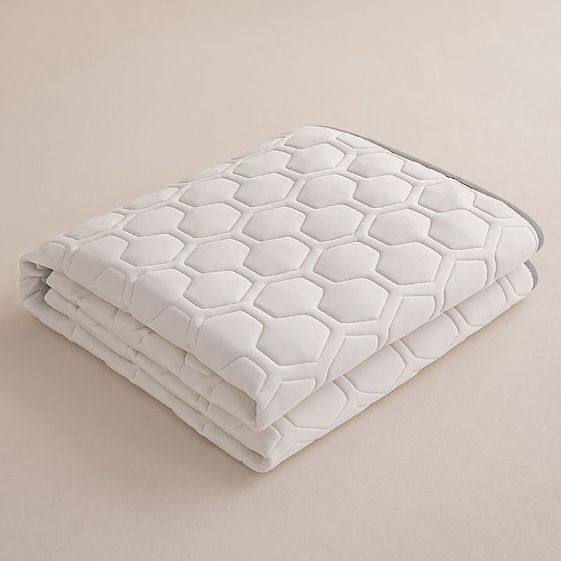 Self-Cooling Dog Cooling Mat – Non-Toxic, Plush Dog Bed for Comfortable Indoor & Outdoor Use, Easy to Clean, Multiple Sizes