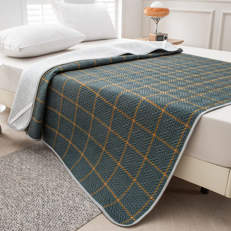 Self-Cooling Dog Cooling Mat – Non-Toxic, Plush Dog Bed for Comfortable Indoor & Outdoor Use, Easy to Clean, Multiple Sizes