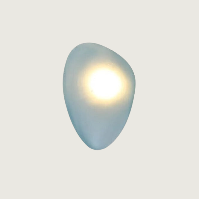 GlamGlow – Wandlampe aus farbigem Glas mit künstlerischem Flair