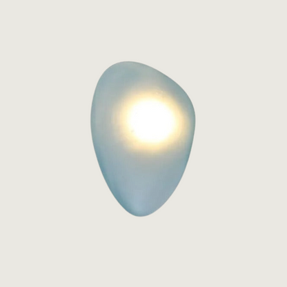 GlamGlow – Wandlampe aus farbigem Glas mit künstlerischem Flair