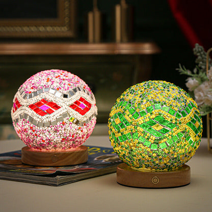 BohoGlow – Moderne Boheme Bordlampe med USB Opladning