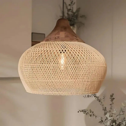 Sunwoven - Kunstnerisk Rattanlampe