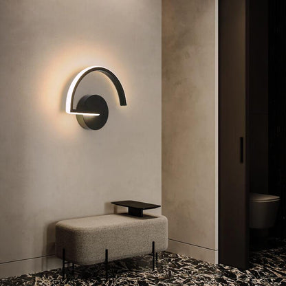 AluGlow – Lampada da parete a LED contemporanea con alluminio curvato
