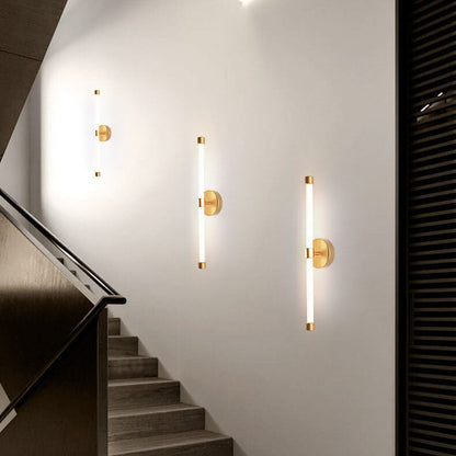 GlowLine – Lampada da parete contemporanea in acrilico