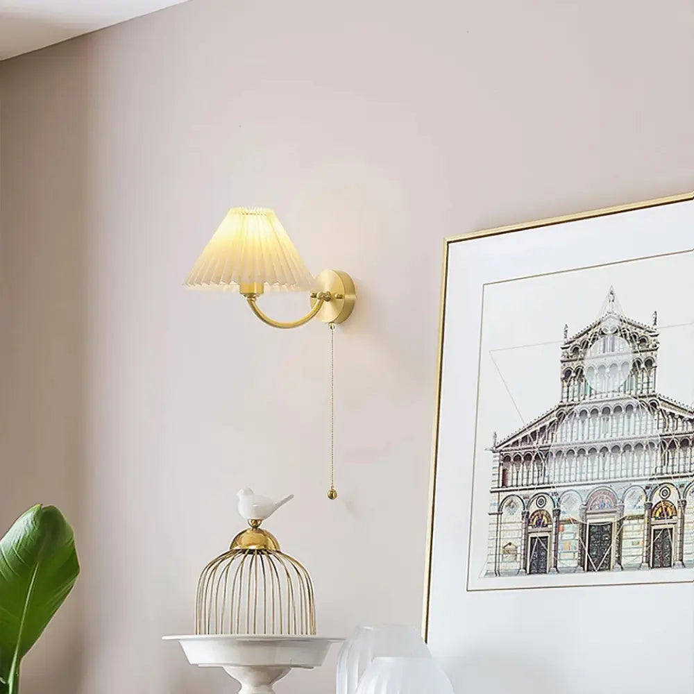 GoldenAura - Elegant Wall Light