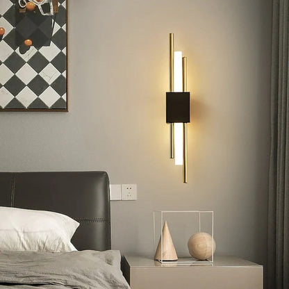 LumeGold – Lámpara de Pared LED Negra y Dorada Elegante