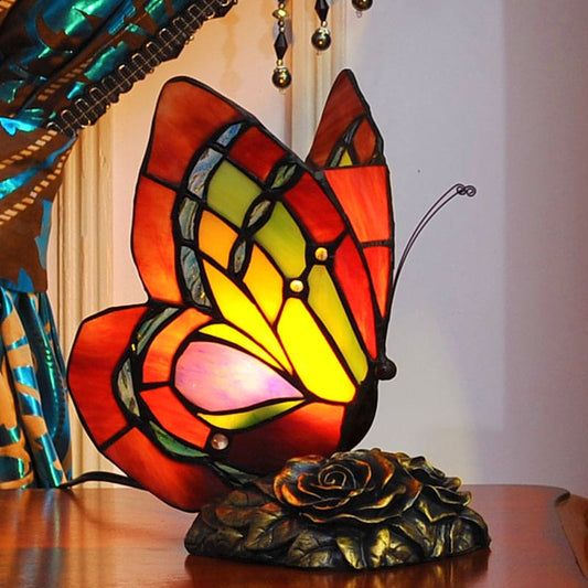 GardenLuxe – Victorian Floral Resin Table Lamp with Butterfly