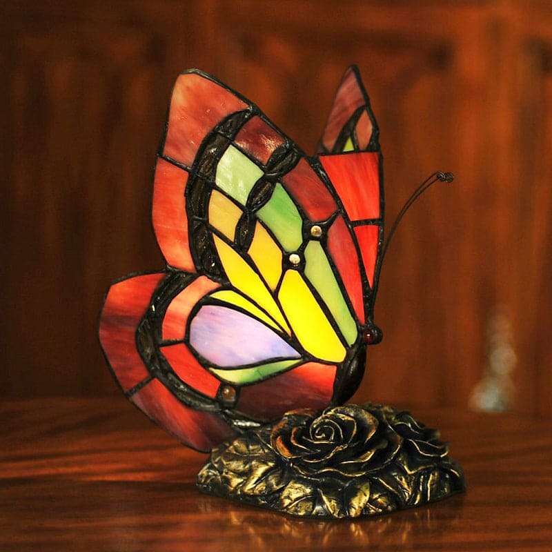 GardenLuxe – Victorian Floral Resin Table Lamp with Butterfly