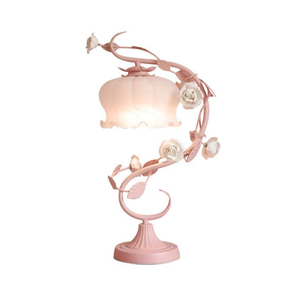 FloraRose – Pastoral Style Table Lamp