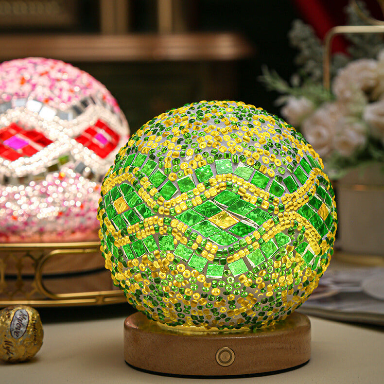 BohoGlow – Moderne Boheme Bordlampe med USB Opladning