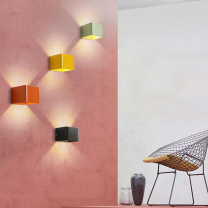 SquareGlow – Contemporary Wall Light