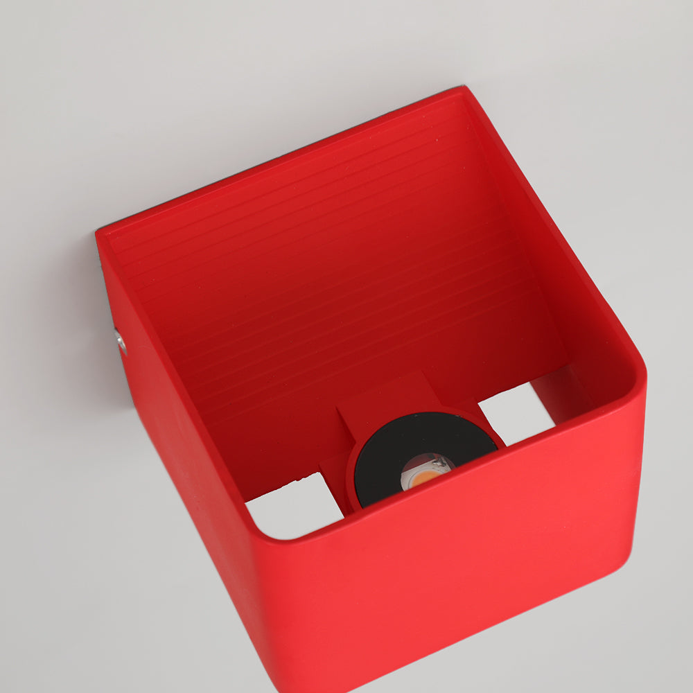 SquareGlow – Contemporary Wall Light