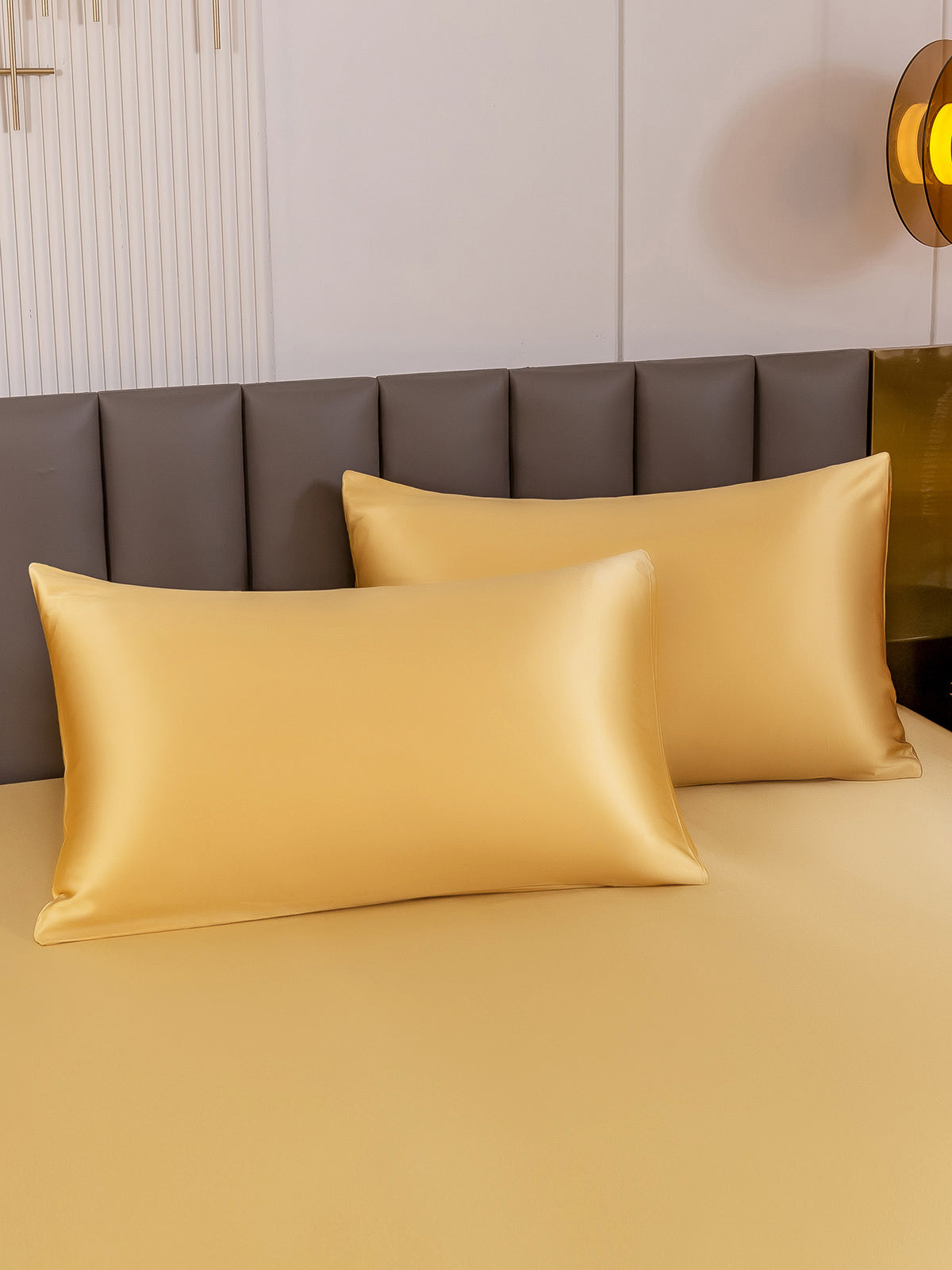 VelvetLuxe - Mulberry Silk Pillowcase Set with Envelope Closure