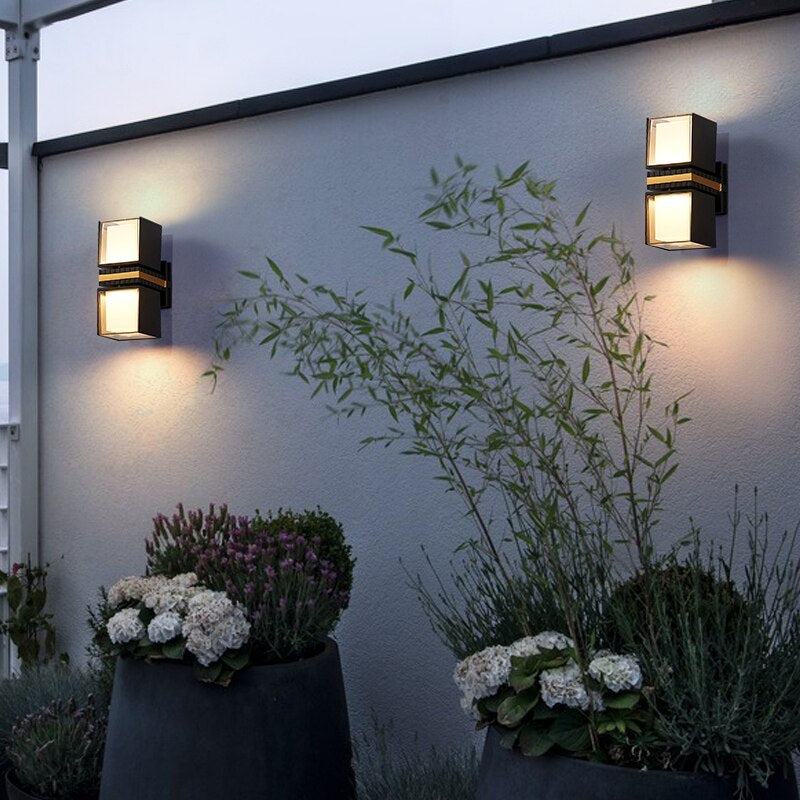 Adjustable Waterproof Outdoor Wall Lamp – Stylish Black Wall Sconce Lighting for Garden and Terrace-5