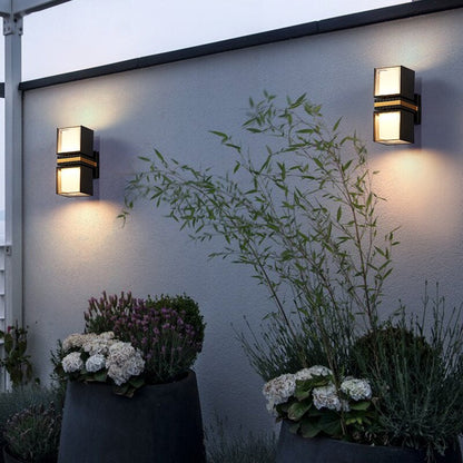 Adjustable Waterproof Outdoor Wall Lamp – Stylish Black Wall Sconce Lighting for Garden and Terrace-5