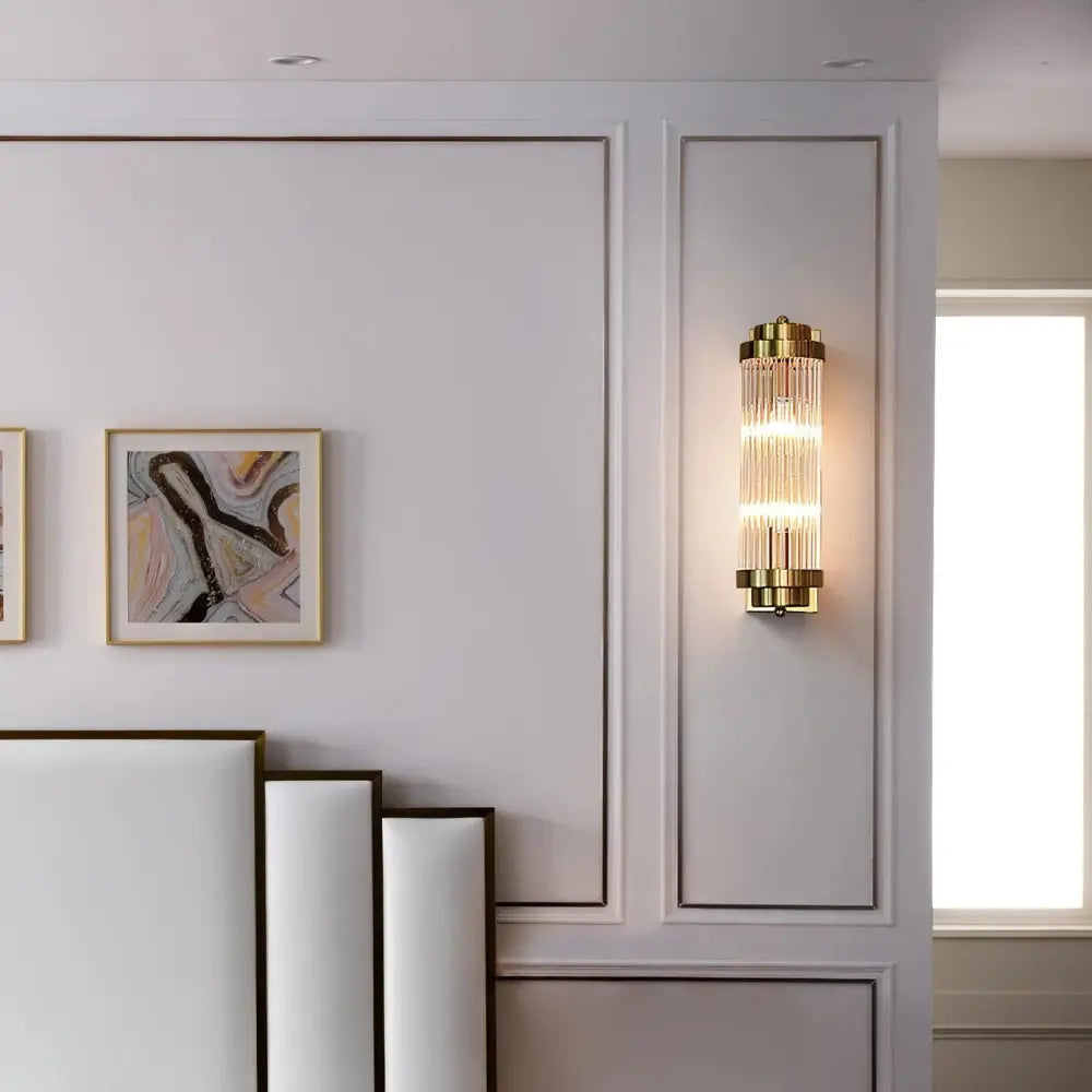 ClearShift - Elegant Wall Light