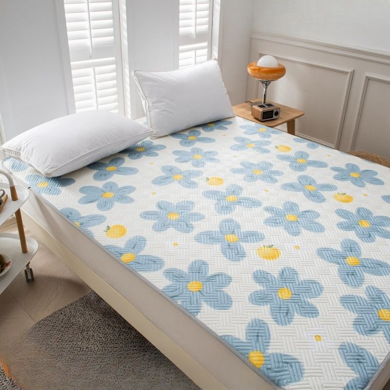 Self-Cooling Dog Cooling Mat – Non-Toxic, Plush Dog Bed for Comfortable Indoor & Outdoor Use, Easy to Clean, Multiple Sizes