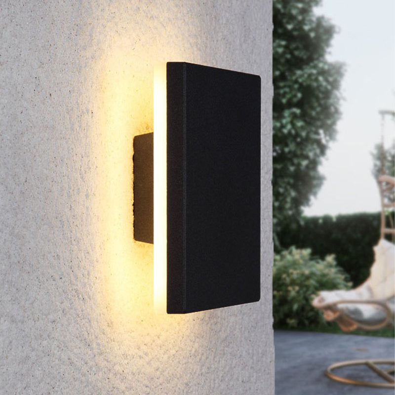 BlackAura – LED Wall Light for Garden & Hall