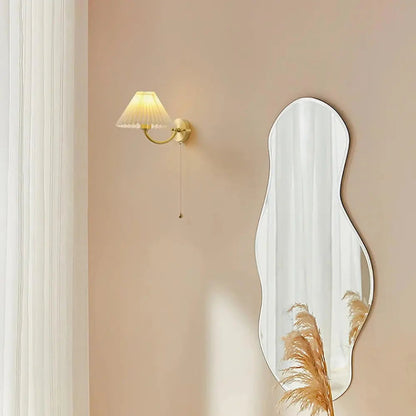 GoldenAura - Elegant Wall Light