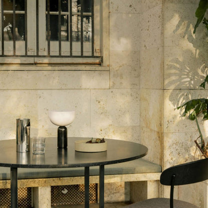 StoneRadiance - Lampe de table inspirée du marbre