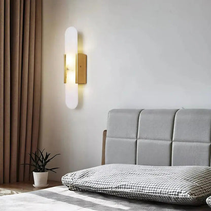 LuxeGlow – Lámpara de Pared Elegante con Silueta Minimalista