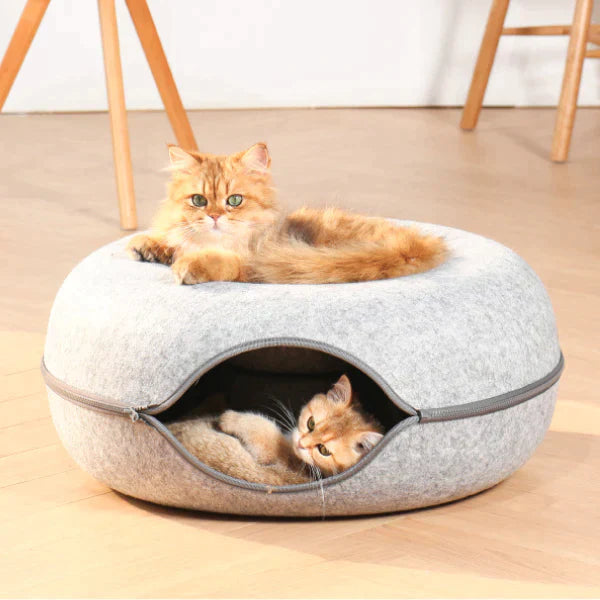 Cozy Donut Cat Bed – Plush Material, Anti-Slip Base, 20-Inch Diameter, Ideal for Relaxation and Play-4