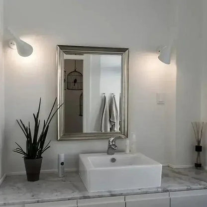 EssenceGlow - Ren og Moderne Bordlampe