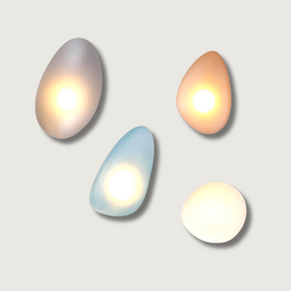 GlamGlow – Wandlampe aus farbigem Glas mit künstlerischem Flair