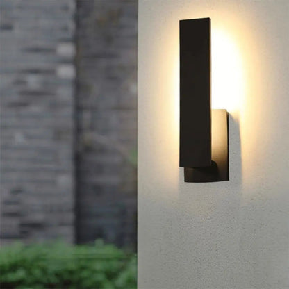 WeatherGuard – Durable and Elegant Outdoor Wall Light