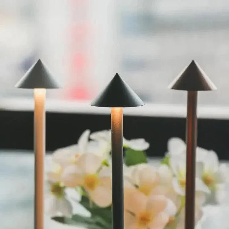 BeamLuxe - Sleek Wireless Table Light