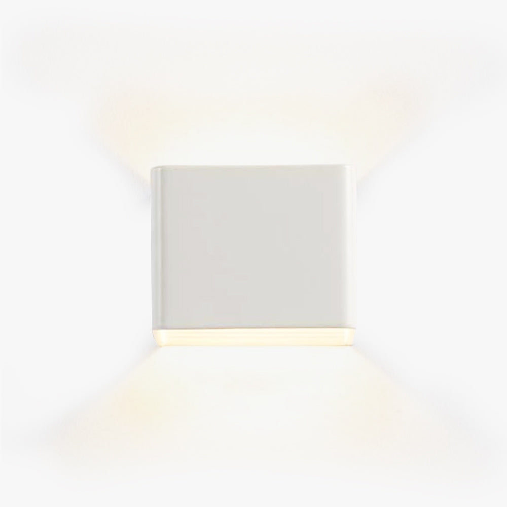 SquareGlow – Contemporary Wall Light