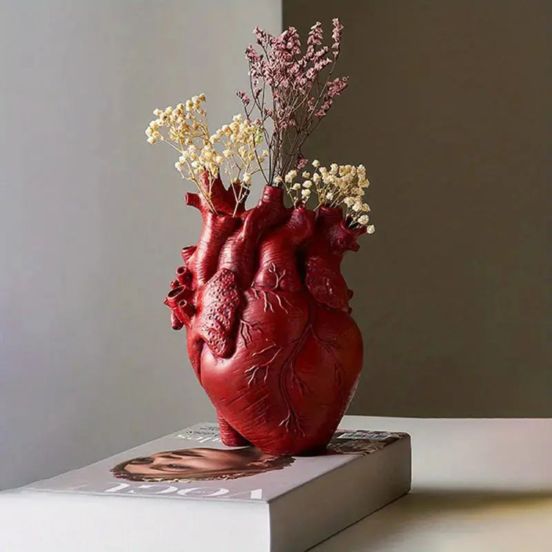 HeartGlow - Ceramic Heart Vase