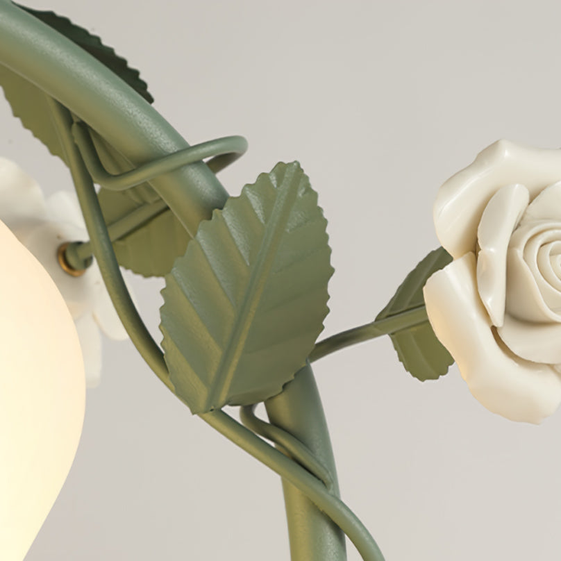 CurvaLight - Bordlampe med glat kurve og simpel flad base