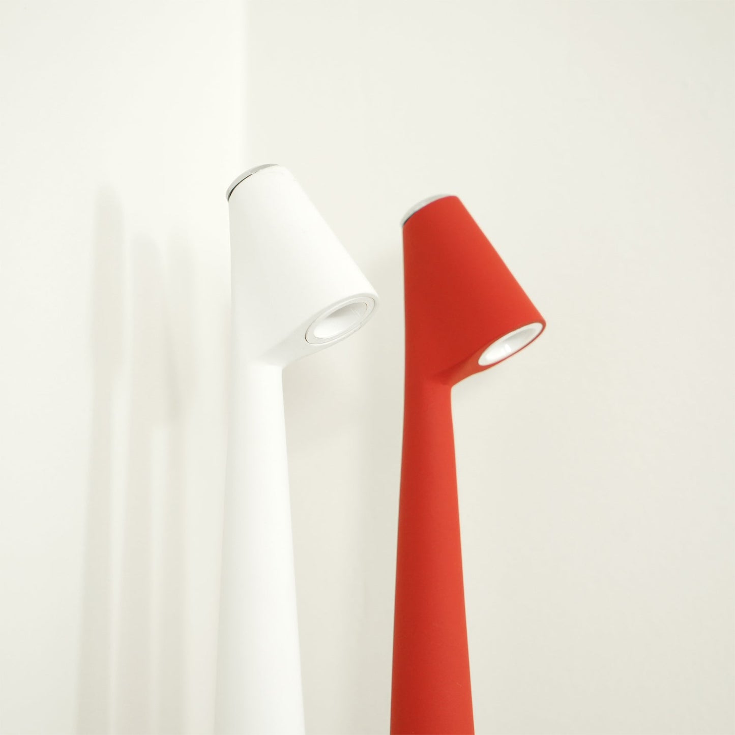 EcoLight – Lampada da scrivania ricaricabile a risparmio energetico