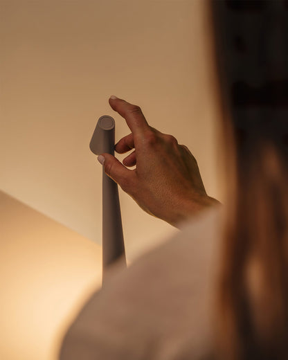 EcoLight – Lampada da scrivania ricaricabile a risparmio energetico