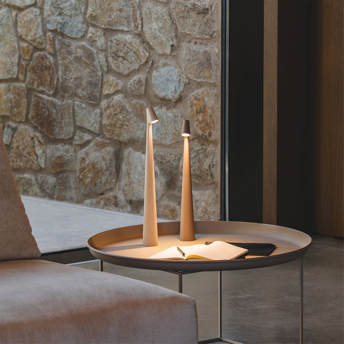 EcoLight – Lampada da scrivania ricaricabile a risparmio energetico