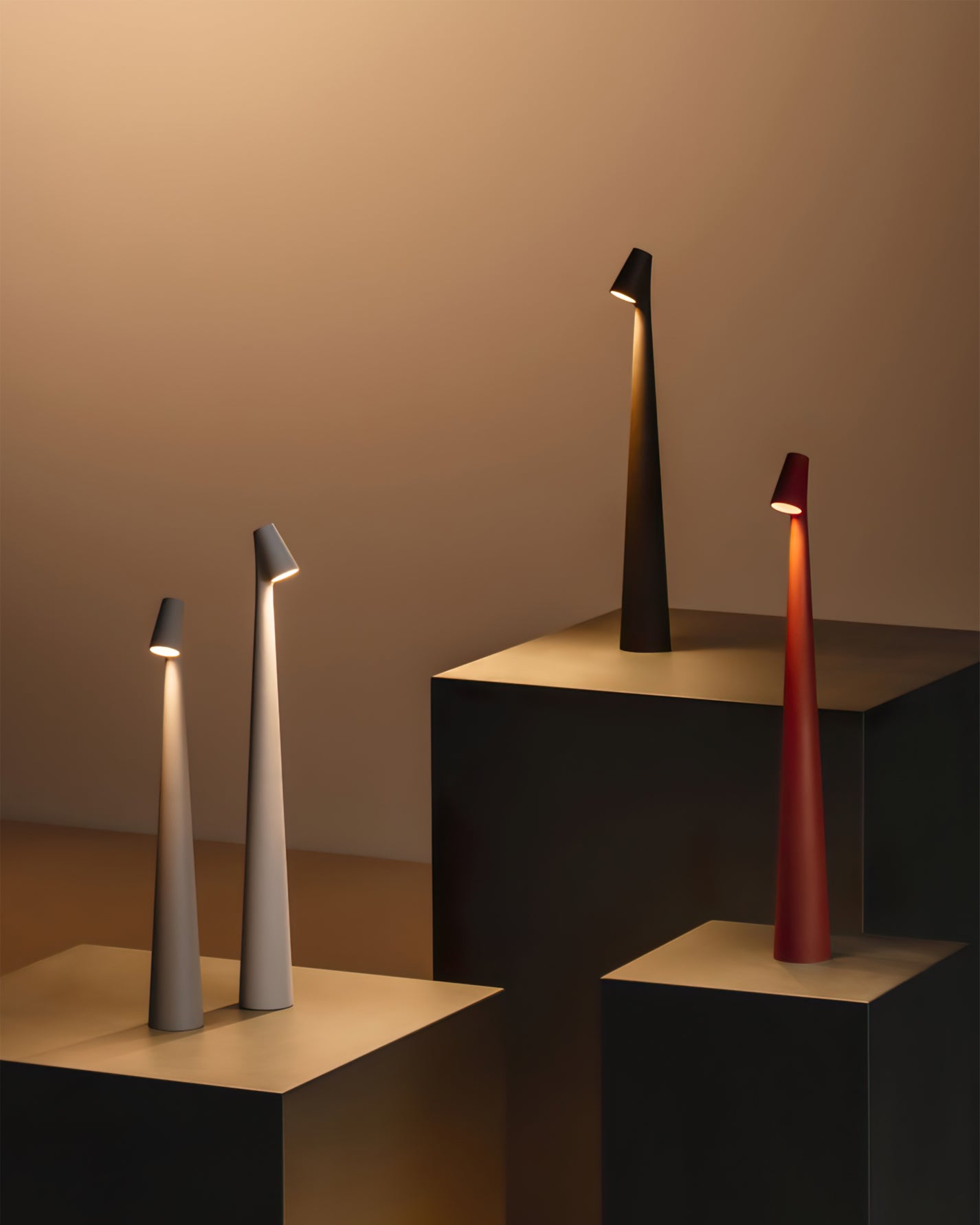 EcoLight – Lampada da scrivania ricaricabile a risparmio energetico