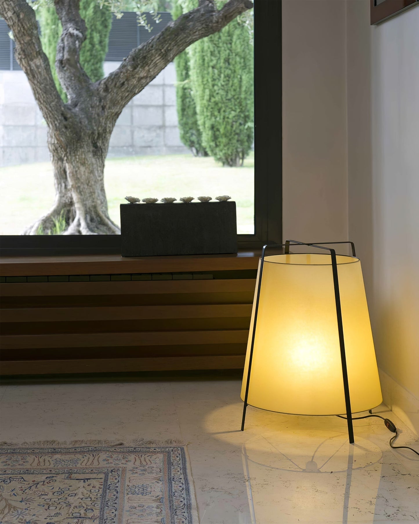 AkaneBeam - Table Lamp with Japanese-Inspired Aesthetic and Soft Radiance
