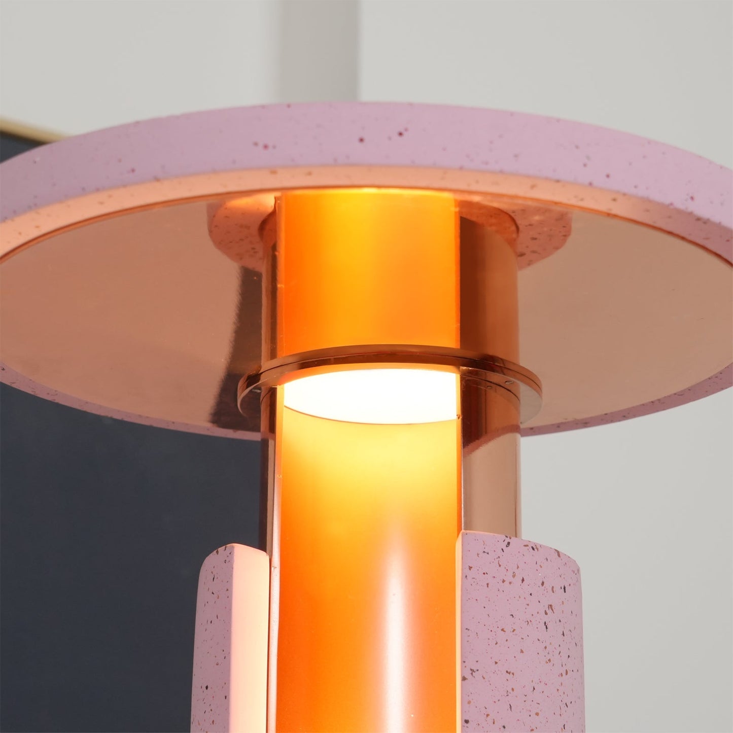 SolarAmber - Warm Table Lamp with Sun-Inspired Amber Light