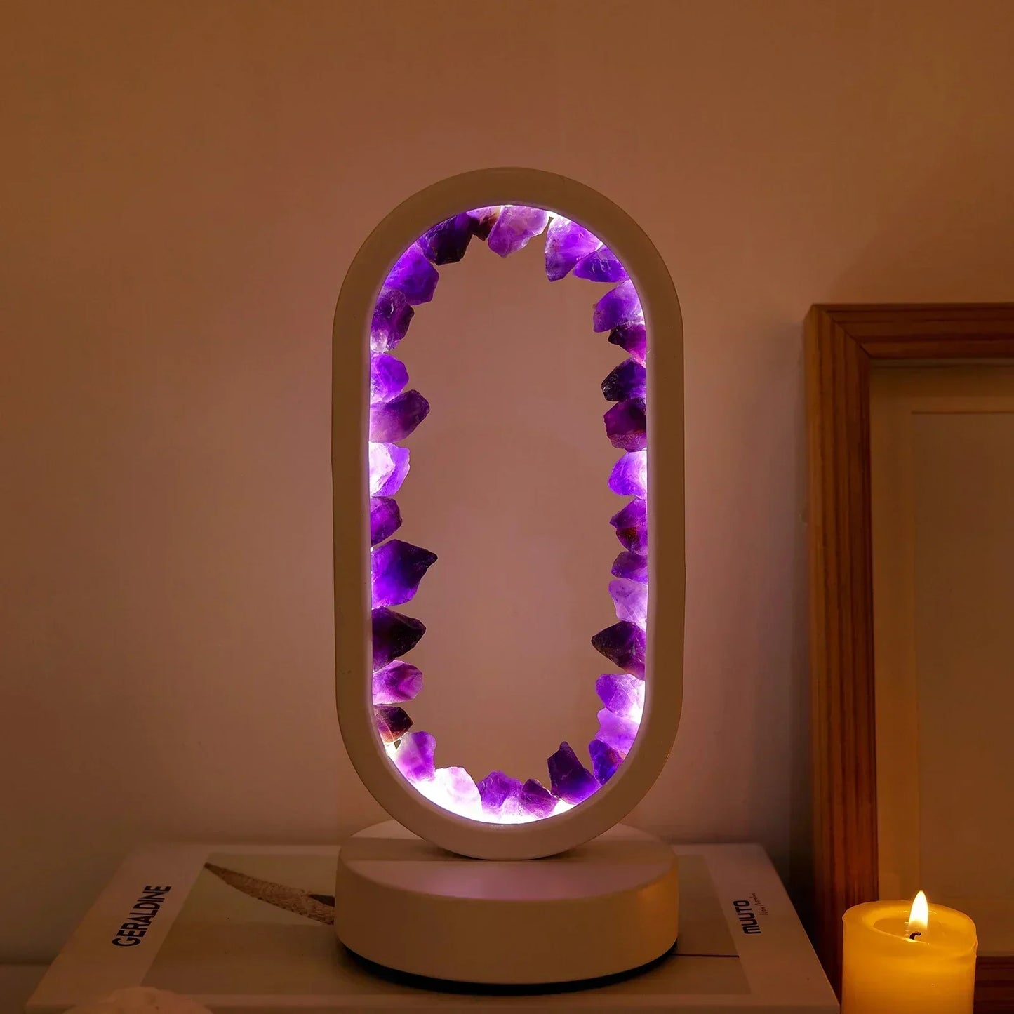 LavenderGlow - Iluminación de Amatista para un Ambiente Sereno y Elegante